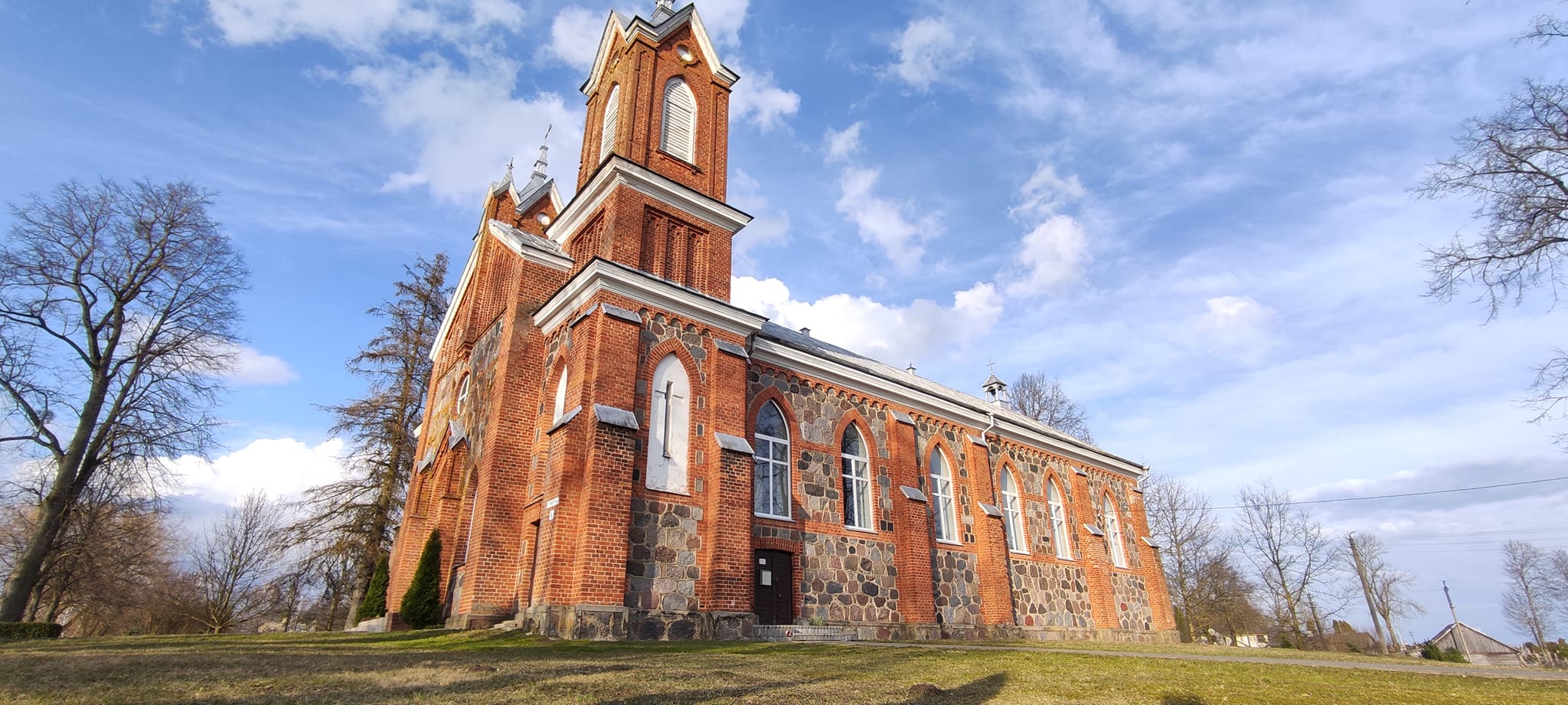 Gudelių Švč. Mergelės Marijos Škaplierinės bažnyčia